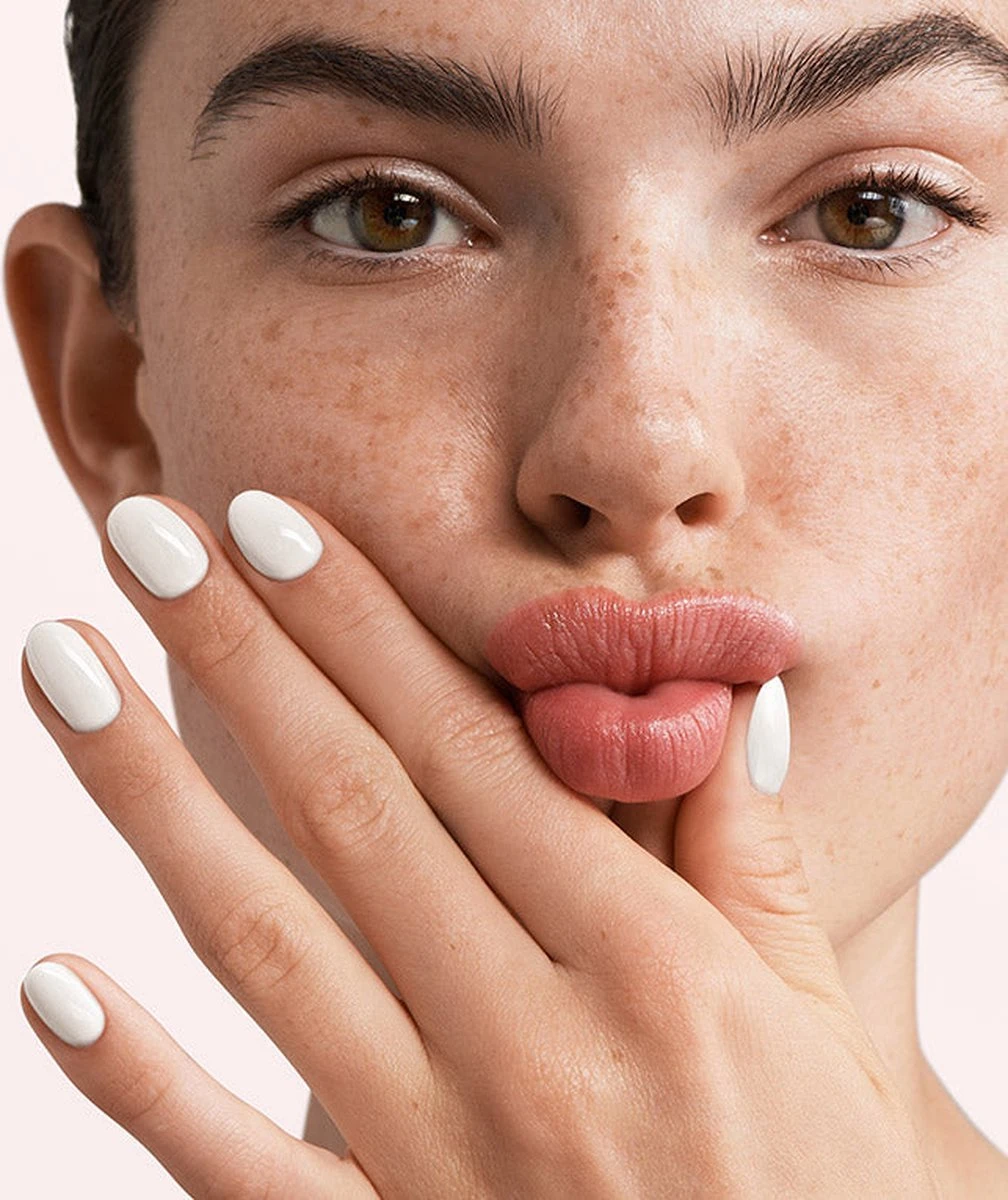 Pink Gellac - Coco White - Gellak - Vegan - Wit - Creamy Finish - 15 Ml 4 Pink Gellac - Coco White - Gellak - Vegan - Wit - Creamy Finish - 15 Ml - Image 2