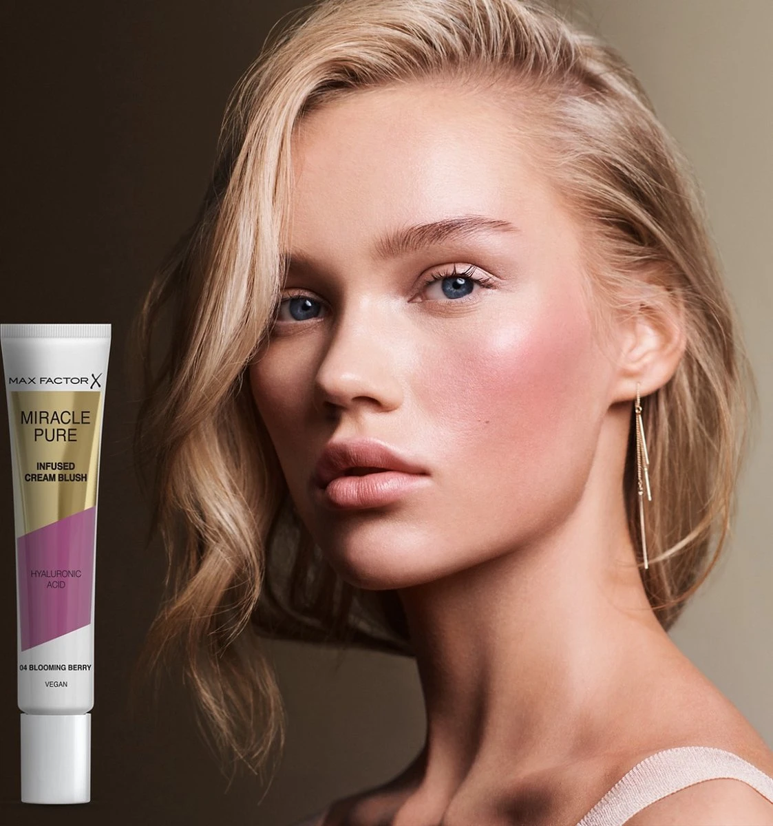 Max Factor Miracle Pure Vegan Blush - 004 Blooming Berry 7 Max Factor Miracle Pure Vegan Blush - 004 Blooming Berry - Image 5