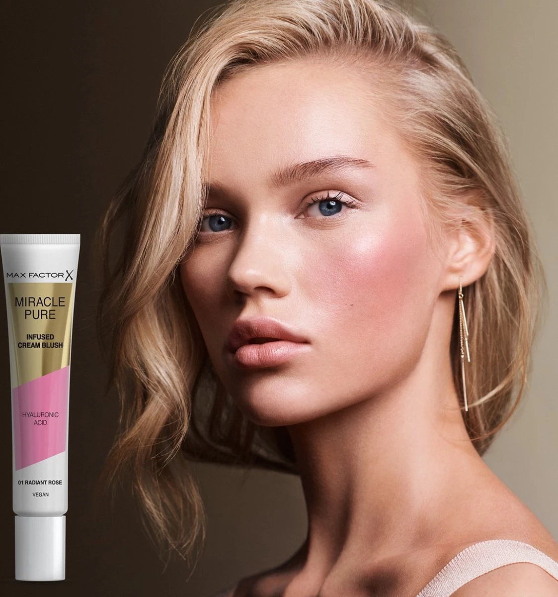 Max Factor Miracle Pure Vegan Blush - 001 Radiant Rose 5 Max Factor Miracle Pure Vegan Blush - 001 Radiant Rose - Image 3