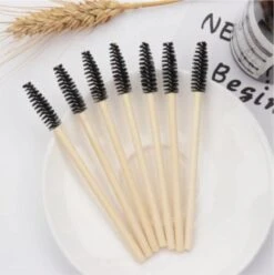 Bamboe Wimper Borsteltjes - Wenkbrauw Borstel - 20 Stuks - Wimper Extensions - Bamboe Handvat - Ideaal In Gebruik - Fienosa -Modecosmetica Winkel 1196x1200 36