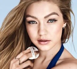 Maybelline Dream Cushion Foundation - 60 Caramel - Foundation -Modecosmetica Winkel 1200x1086