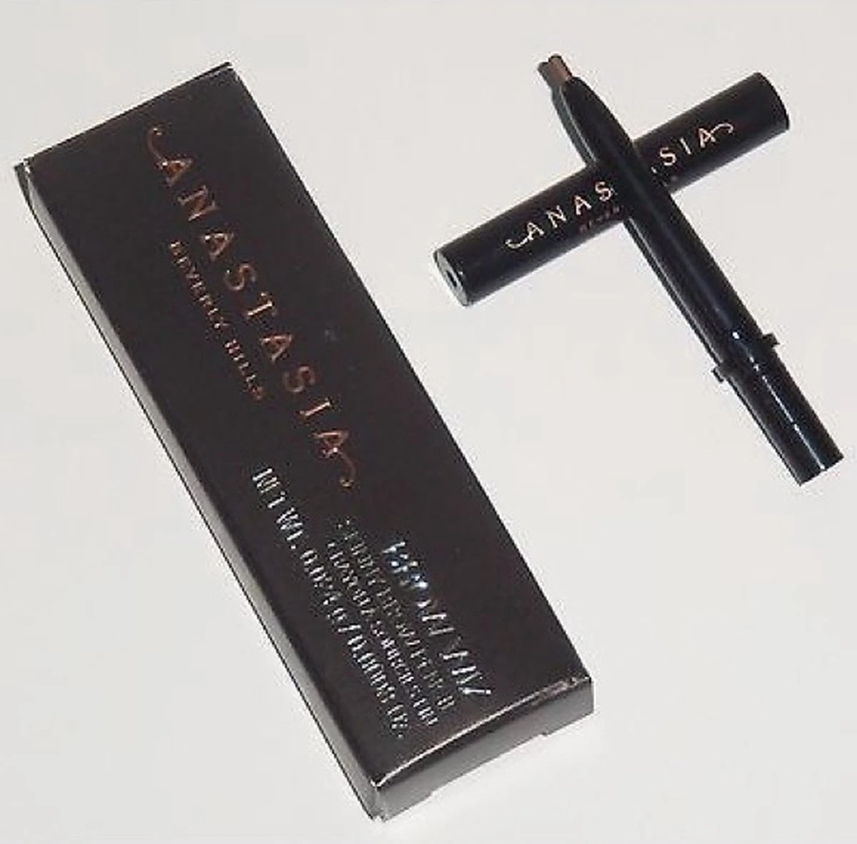 Mini Anastasia Beverly Hills Brow Wiz - Skinny Brow Pencil - Soft Brown 3 Mini Anastasia Beverly Hills Brow Wiz - Skinny Brow Pencil - Soft Brown