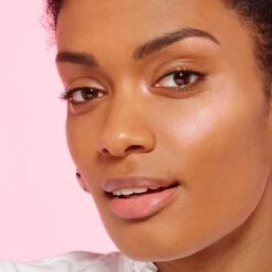 L’Oréal Paris 01 Iconoc Glow Highlighter - Poeder Highlighter - 9 Gr. 14 L’Oréal Paris 01 Iconoc Glow Highlighter - Poeder Highlighter - 9 Gr. -Modecosmetica Winkel 1200x1200 1057