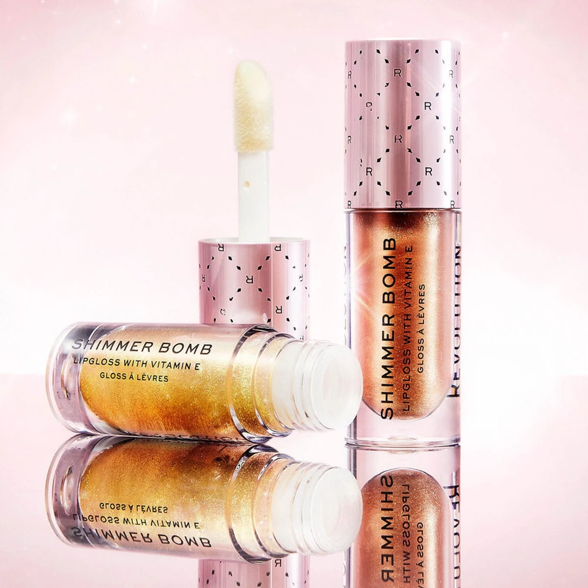 Makeup Revolution - Soft Glamour - Shimmer Bomb Lipgloss - Light Catcher 4 Makeup Revolution - Soft Glamour - Shimmer Bomb Lipgloss - Light Catcher - Image 2