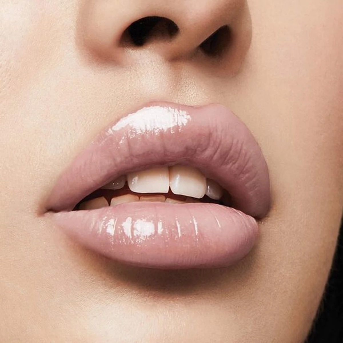 Milani - Keep It Full Nourishing - Lip Plumper Gloss - 07 Almost Natural - Lipgloss - Roze - 3.70 Ml 4 Milani - Keep It Full Nourishing - Lip Plumper Gloss - 07 Almost Natural - Lipgloss - Roze - 3.70 Ml - Image 2