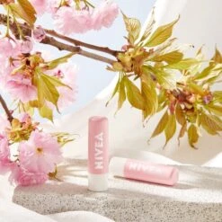 NIVEA Lipscrub & Lipverzorging In 1 Stick 4,8g - Super Zachte Lippen Met Wilde Roos En Vitamine E 12 NIVEA Lipscrub & Lipverzorging In 1 Stick 4,8g - Super Zachte Lippen Met Wilde Roos En Vitamine E -Modecosmetica Winkel 1200x1200 1326