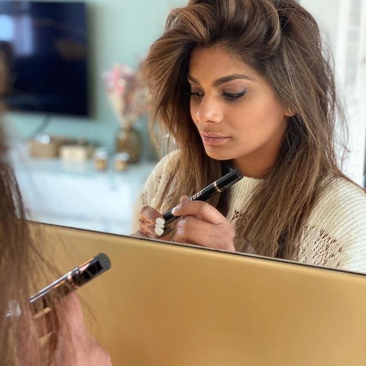 MARBL. Cosmetics - Easy Wing - Eyeliner Stempel - 8mm - Waterproof - Vlekproof - Vegan - Dierproefvrij 6 MARBL. Cosmetics - Easy Wing - Eyeliner Stempel - 8mm - Waterproof - Vlekproof - Vegan - Dierproefvrij - Image 4