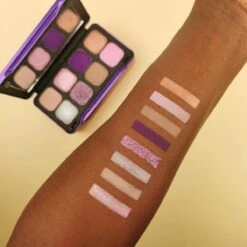 Makeup Revolution - Forever Flawless Dynamic Eyeshadow Palette 14 Makeup Revolution - Forever Flawless Dynamic Eyeshadow Palette -Modecosmetica Winkel 1200x1200 1602