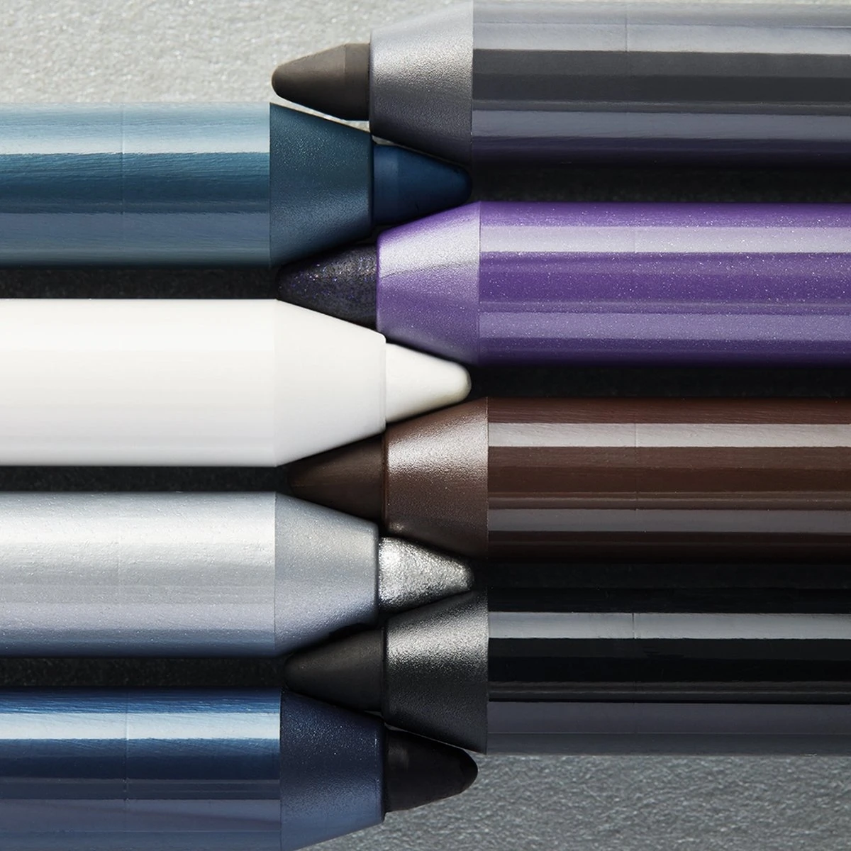 Maybelline Tattoo Liner Gel Pencil - 901 Intense Charcoal - Grijs - Waterproof Oogpotlood 12 Maybelline Tattoo Liner Gel Pencil - 901 Intense Charcoal - Grijs - Waterproof Oogpotlood - Image 10