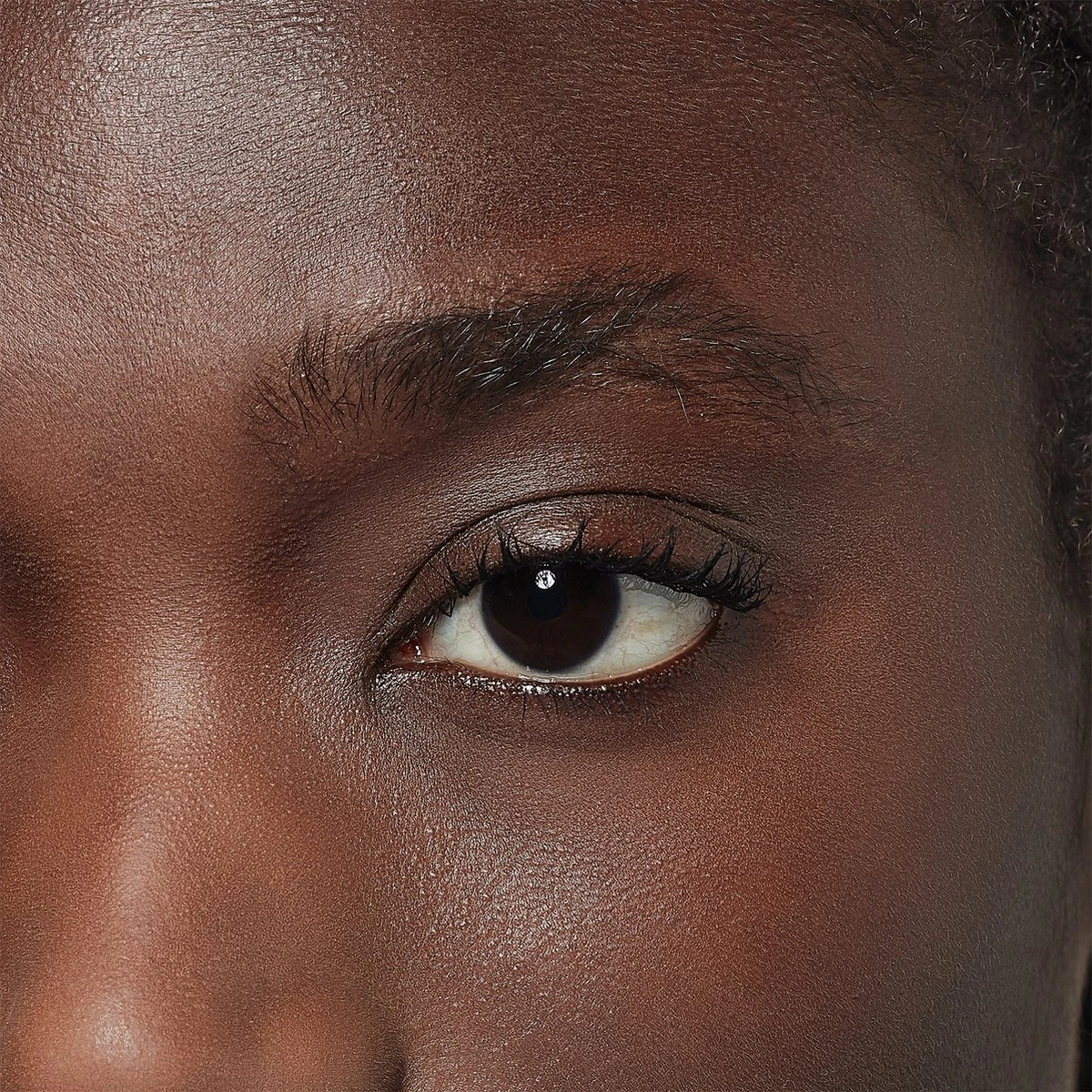 L’Oréal Paris Unbelieva Brow Wenkbrauwgel - 109 Ebony - Donker Bruin - Waterproof - 3.4 Ml 7 L’Oréal Paris Unbelieva Brow Wenkbrauwgel - 109 Ebony - Donker Bruin - Waterproof - 3.4 Ml - Image 5