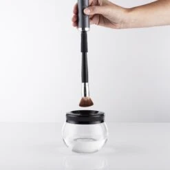 Tristar MB-2020 Make-up Kwastenreiniger – Reinigen én Drogen – Met 8 Rubberen Houders 17 Tristar MB-2020 Make-up Kwastenreiniger – Reinigen én Drogen – Met 8 Rubberen Houders -Modecosmetica Winkel 1200x1200 2003