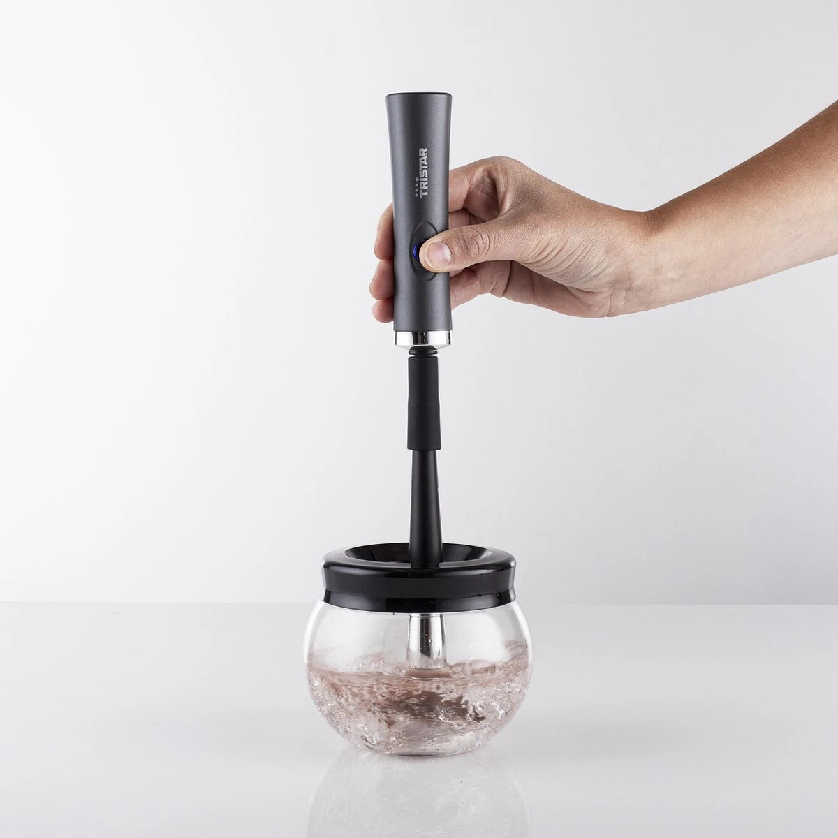 Tristar MB-2020 Make-up Kwastenreiniger – Reinigen én Drogen – Met 8 Rubberen Houders 7 Tristar MB-2020 Make-up Kwastenreiniger – Reinigen én Drogen – Met 8 Rubberen Houders - Image 5