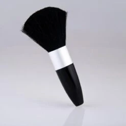 Lovely Pop Accessories - Poederkwast Van Synthetisch Haar - Zwart / Zilverkleur - 11 Cm. Lang - 1 Stuks In Blisterverpakking