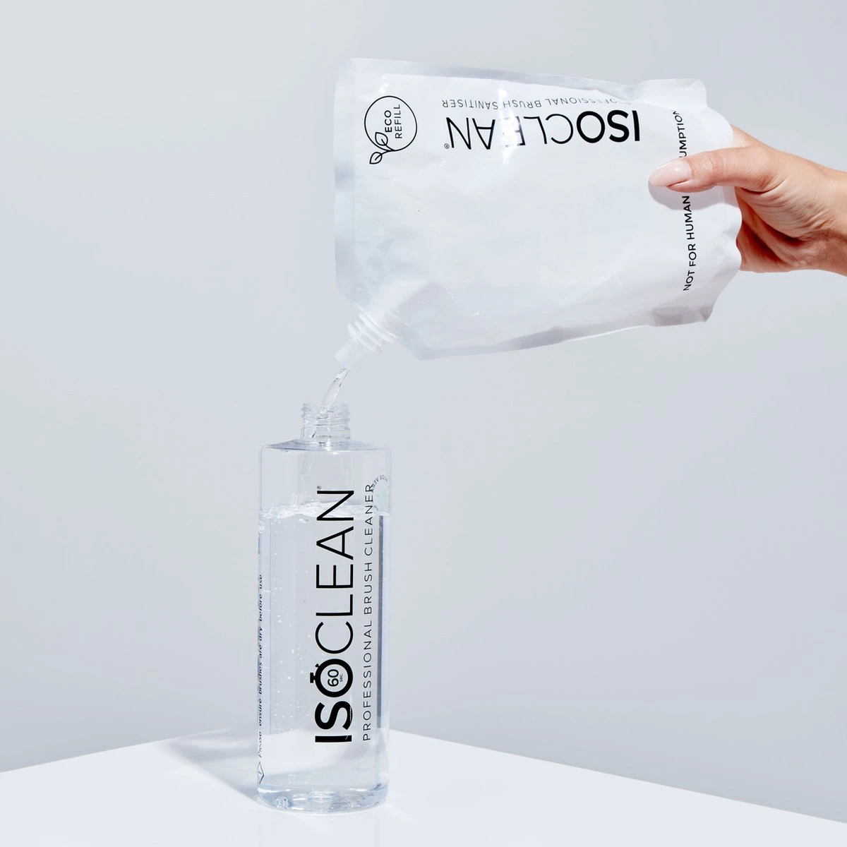 Isoclean REFILL Professionele Makeup Penselen Reiniger Brushcleaner REFILL 525 Ml 4 Isoclean REFILL Professionele Makeup Penselen Reiniger Brushcleaner REFILL 525 Ml - Image 2