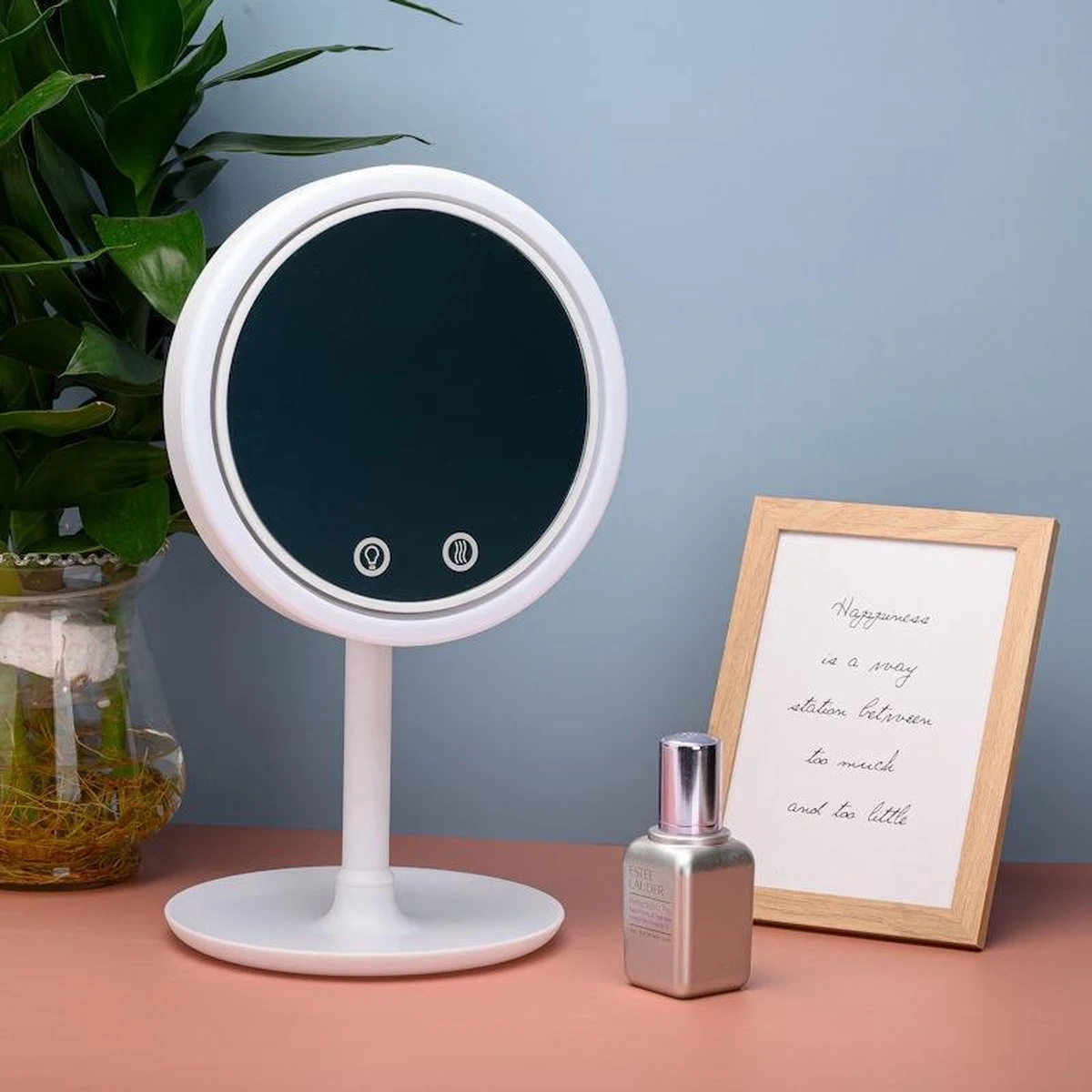 Merkloos Decopatent® Beauty Breeze Mirror - Make-Up Spiegel Met LED Verlichting & Ventilatie - 360° Draaibaar - Make Up 5x Vergrootspiegel 6 Merkloos Decopatent® Beauty Breeze Mirror - Make-Up Spiegel Met LED Verlichting & Ventilatie - 360° Draaibaar - Make Up 5x Vergrootspiegel - Image 4