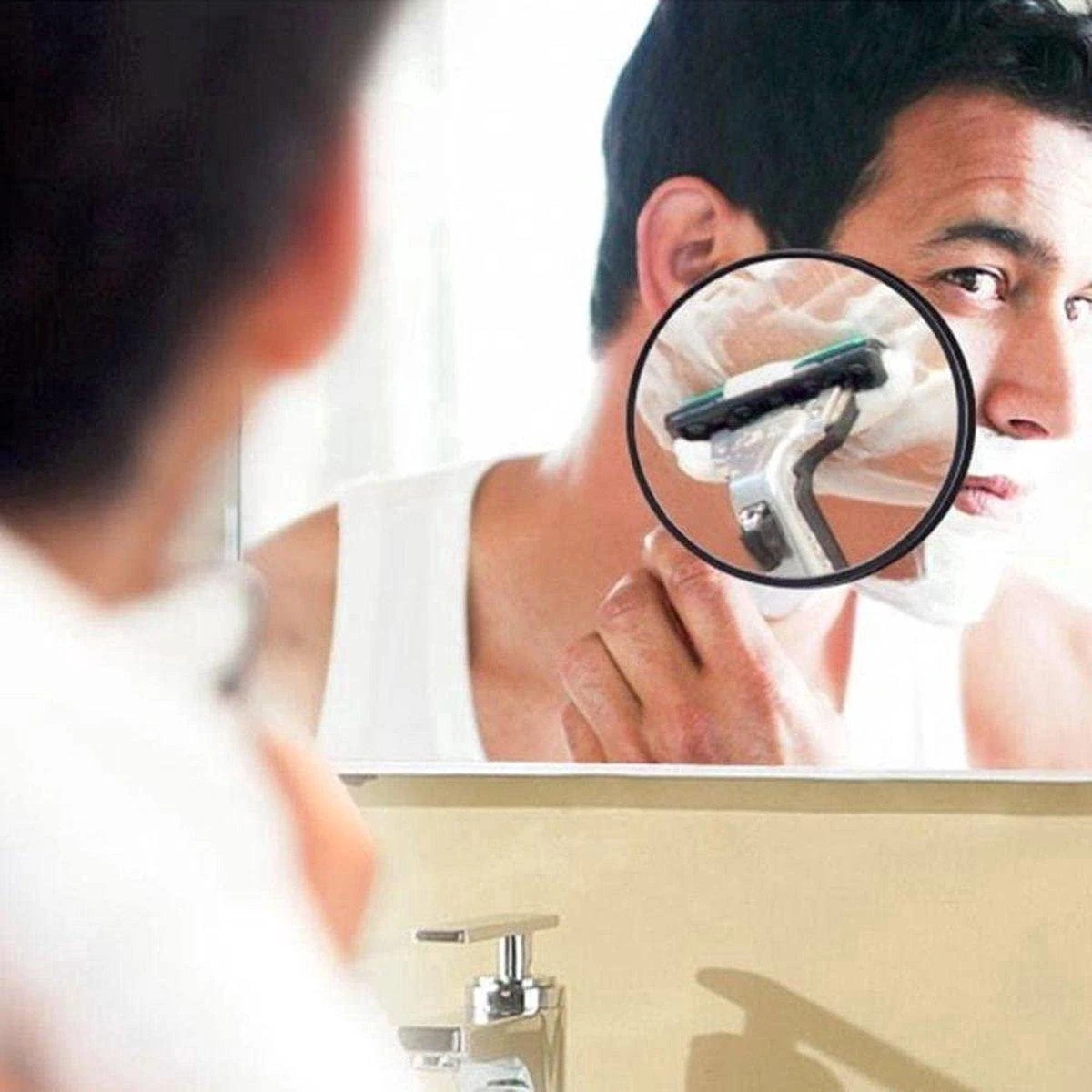 Doodadeals® Vergrootspiegel - 15x Vergroot - Toilettas Formaat - Zuignap - Make-up - Badkamer - ø 7 Cm 5 Doodadeals® Vergrootspiegel - 15x Vergroot - Toilettas Formaat - Zuignap - Make-up - Badkamer - ø 7 Cm - Image 3