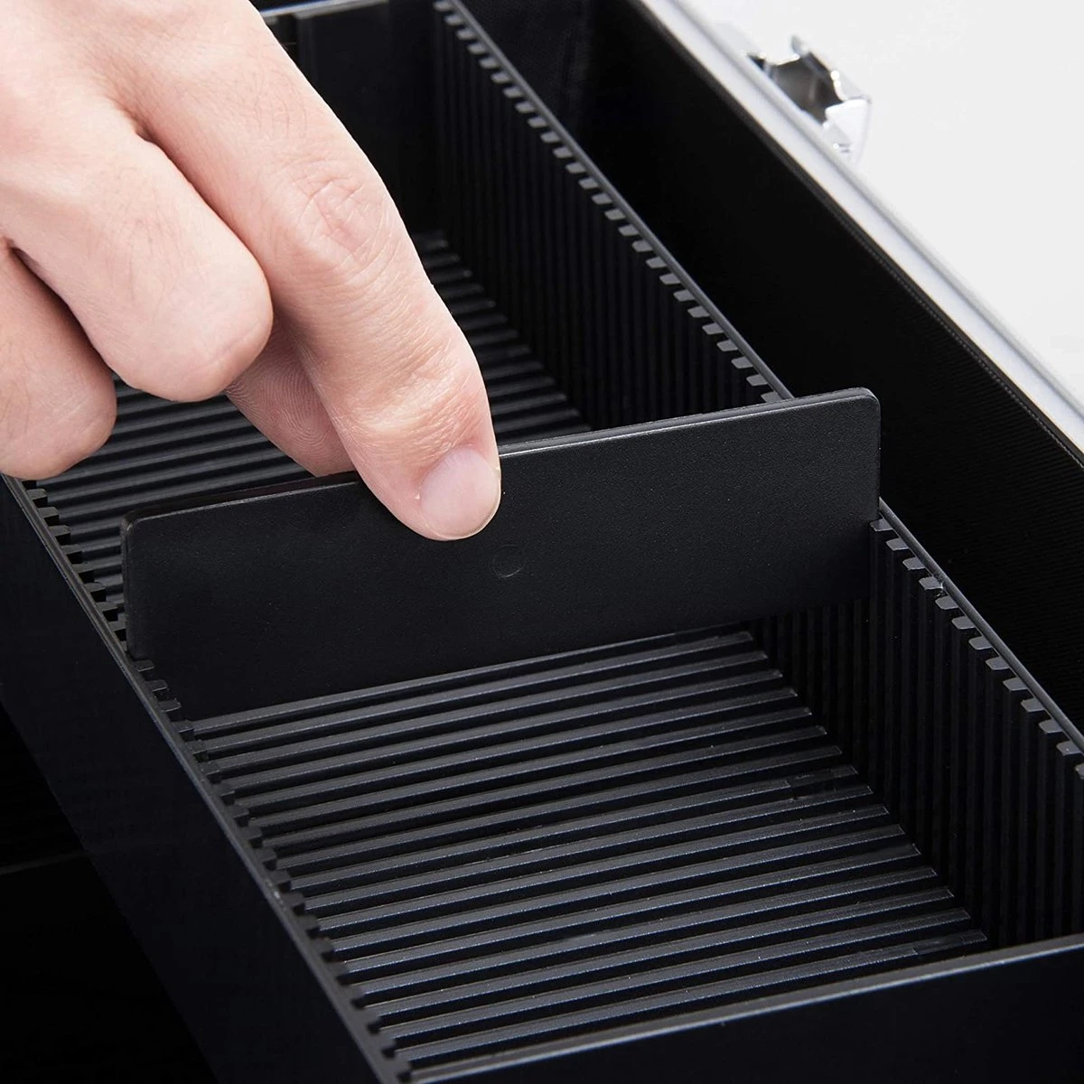 Make-upkoffer, Kapperskoffer, Cosmeticakoffer, Lege Nagelkoffer, Multikoffer, Afsluitbaar Voor Nageldesign/massageolie/fotoapparatuur, 34,7 X 22,2 X 25 Cm HMTM-YAHEE-411176 9 Make-upkoffer, Kapperskoffer, Cosmeticakoffer, Lege Nagelkoffer, Multikoffer, Afsluitbaar Voor Nageldesign/massageolie/fotoapparatuur, 34,7 X 22,2 X 25 Cm HMTM-YAHEE-411176 - Image 7