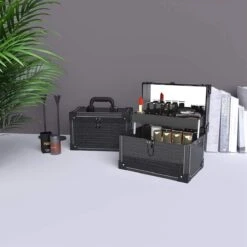 Make Up Koffer- Make Up Organizer- Beautycase -zwart -Make-upkoffer- Multifunctionele Koffer- Make-upkoffer- Sieradenkoffer- Kapperskoffer- Afneembare Schouderriem- Klassieke Zwarte Beautycase 13 Make Up Koffer- Make Up Organizer- Beautycase -zwart -Make-upkoffer- Multifunctionele Koffer- Make-upkoffer- Sieradenkoffer- Kapperskoffer- Afneembare Schouderriem- Klassieke Zwarte Beautycase -Modecosmetica Winkel 1200x1200 2647