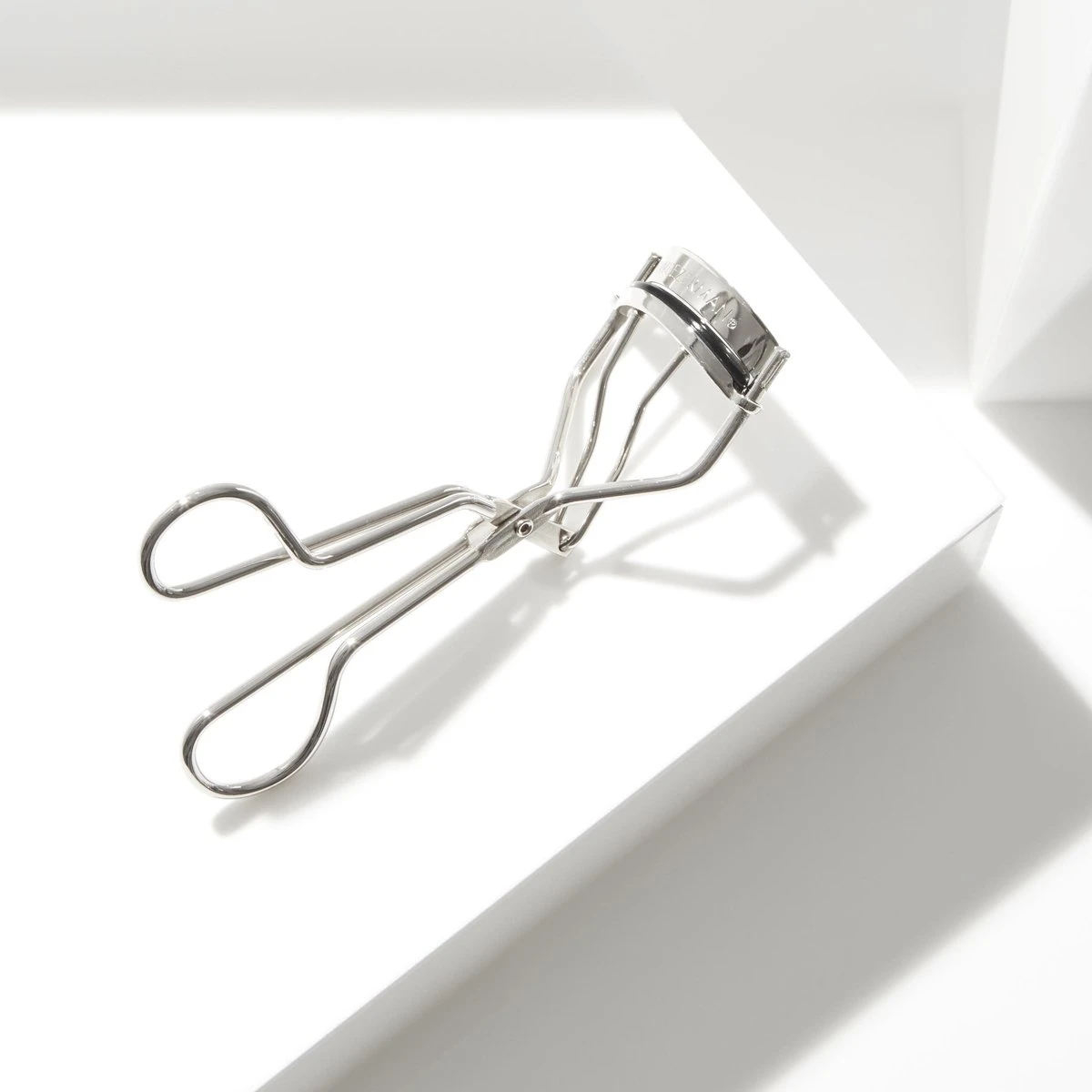 Tweezerman Classic Lash Curler - Wimperkruller 6 Tweezerman Classic Lash Curler - Wimperkruller - Image 4