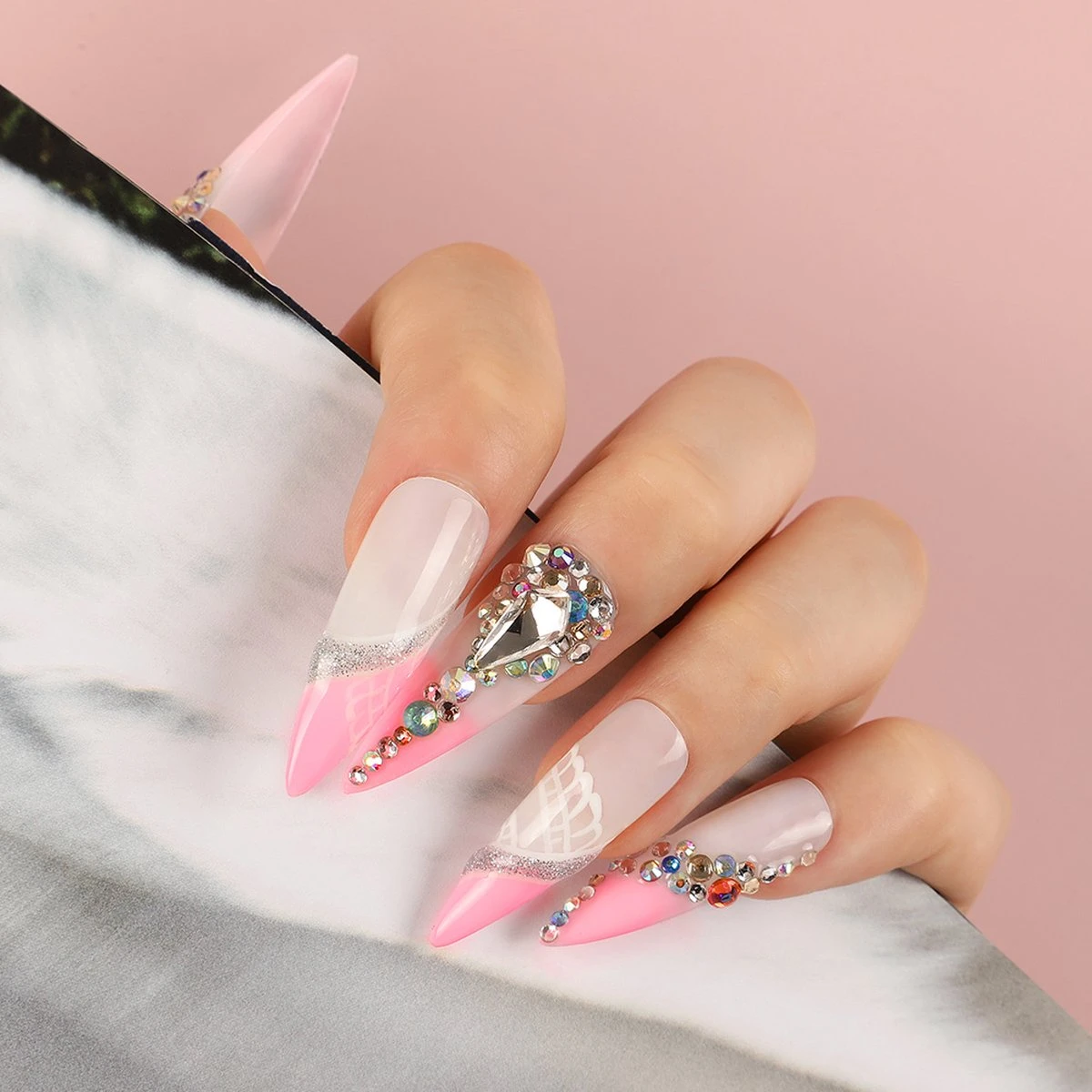 Royala C - Gellak Starterspakket + Inclusief Portable UV LED Lamp + Met 6 Verschillende Gellak Kleuren - Gellak Lamp – Gellac Set - Alle Benodigdheden In Eén 17 Royala C - Gellak Starterspakket + Inclusief Portable UV LED Lamp + Met 6 Verschillende Gellak Kleuren - Gellak Lamp – Gellac Set - Alle Benodigdheden In Eén - Image 15