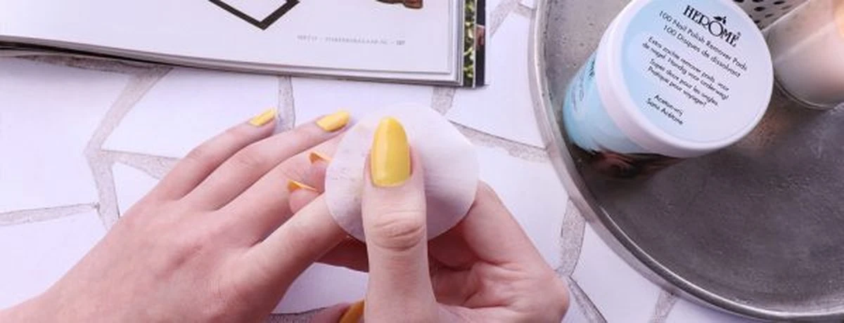 Herome Nagellakremover Pads - Nagellakverwijderaar Pads - Acetonvrij, Mild Reinigend En Droogt Niet Uit - Handig Voor Onderweg Travelsize- 30 Pads 14 Herome Nagellakremover Pads - Nagellakverwijderaar Pads - Acetonvrij, Mild Reinigend En Droogt Niet Uit - Handig Voor Onderweg Travelsize- 30 Pads - Image 12