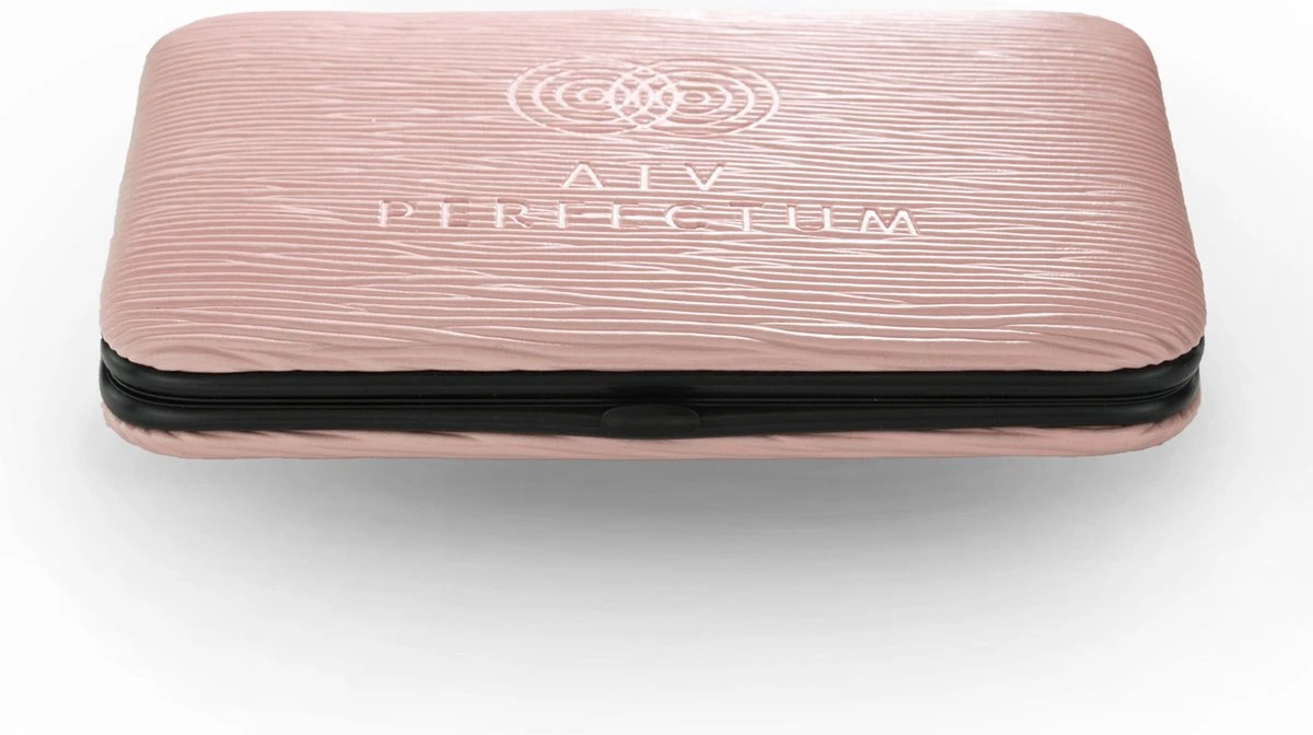 ATV PERFECTUM Luxe Manicure Pedicure & Gezichtsverzorging Set – 18 Delig – Inclusief Leren Opbergetui 5 ATV PERFECTUM Luxe Manicure Pedicure & Gezichtsverzorging Set – 18 Delig – Inclusief Leren Opbergetui - Image 3