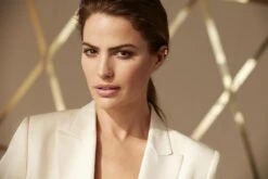 Max Factor Miracle Second Skin Foundation - 06 Golden Medium 16 Max Factor Miracle Second Skin Foundation - 06 Golden Medium -Modecosmetica Winkel 1200x800 10