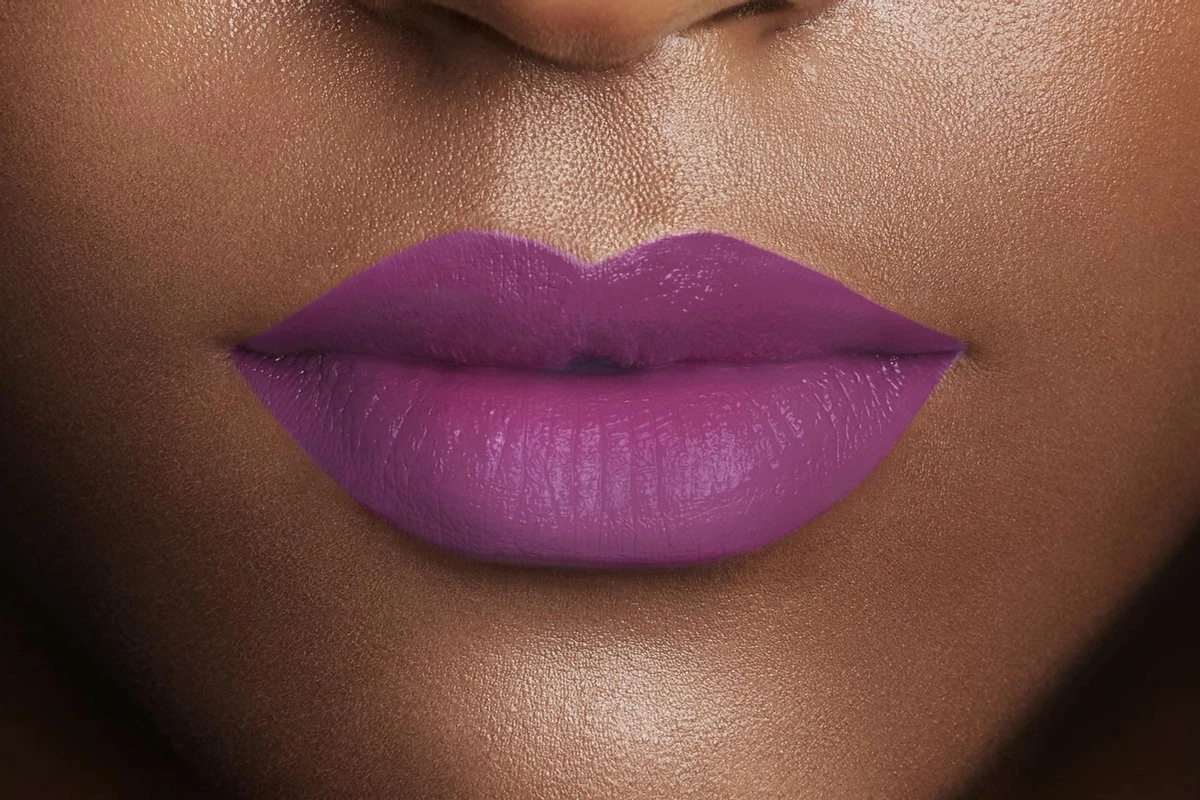 L'Oréal Paris Rouge Signature Lippenstift - 104 I Rebel - Paars - Matte Vloeibare Lipstick 7 L'Oréal Paris Rouge Signature Lippenstift - 104 I Rebel - Paars - Matte Vloeibare Lipstick - Image 5