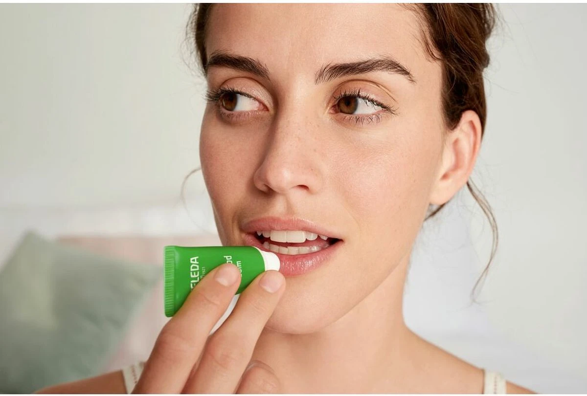 Weleda Skin Food Lip Balm 6 Weleda Skin Food Lip Balm - Image 4