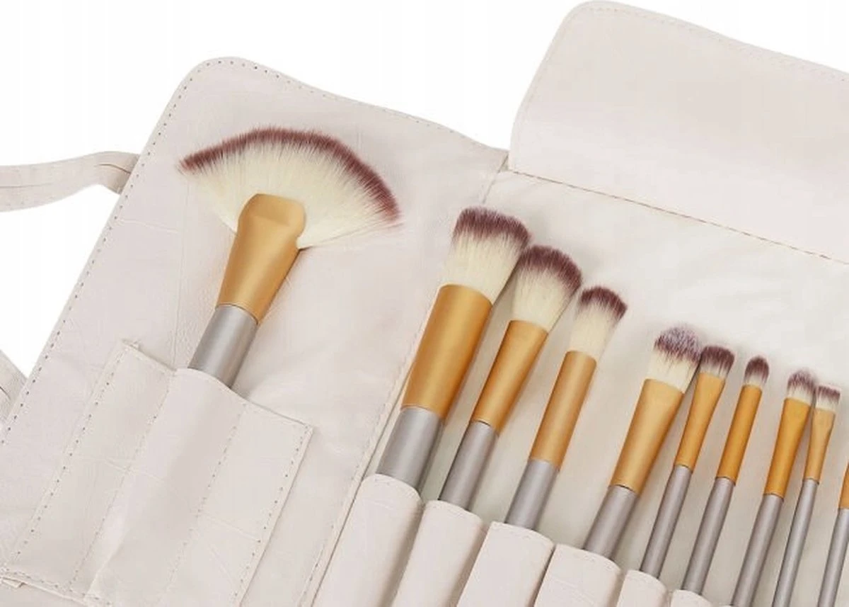 Professionele 18-Delige Make-Up Kwastenset - Cosmetica Visagie Makeup Kwasten Set - Mascara/Oogschaduw/Concealer/Foundation/Blush/Eyeliner/Highlighter/Poederkwast Beauty Brush - Countourkwast Make Up Brushes Borstels Penselen - Met Luxe Opberg Etui 9 Professionele 18-Delige Make-Up Kwastenset - Cosmetica Visagie Makeup Kwasten Set - Mascara/Oogschaduw/Concealer/Foundation/Blush/Eyeliner/Highlighter/Poederkwast Beauty Brush - Countourkwast Make Up Brushes Borstels Penselen - Met Luxe Opberg Etui - Image 7