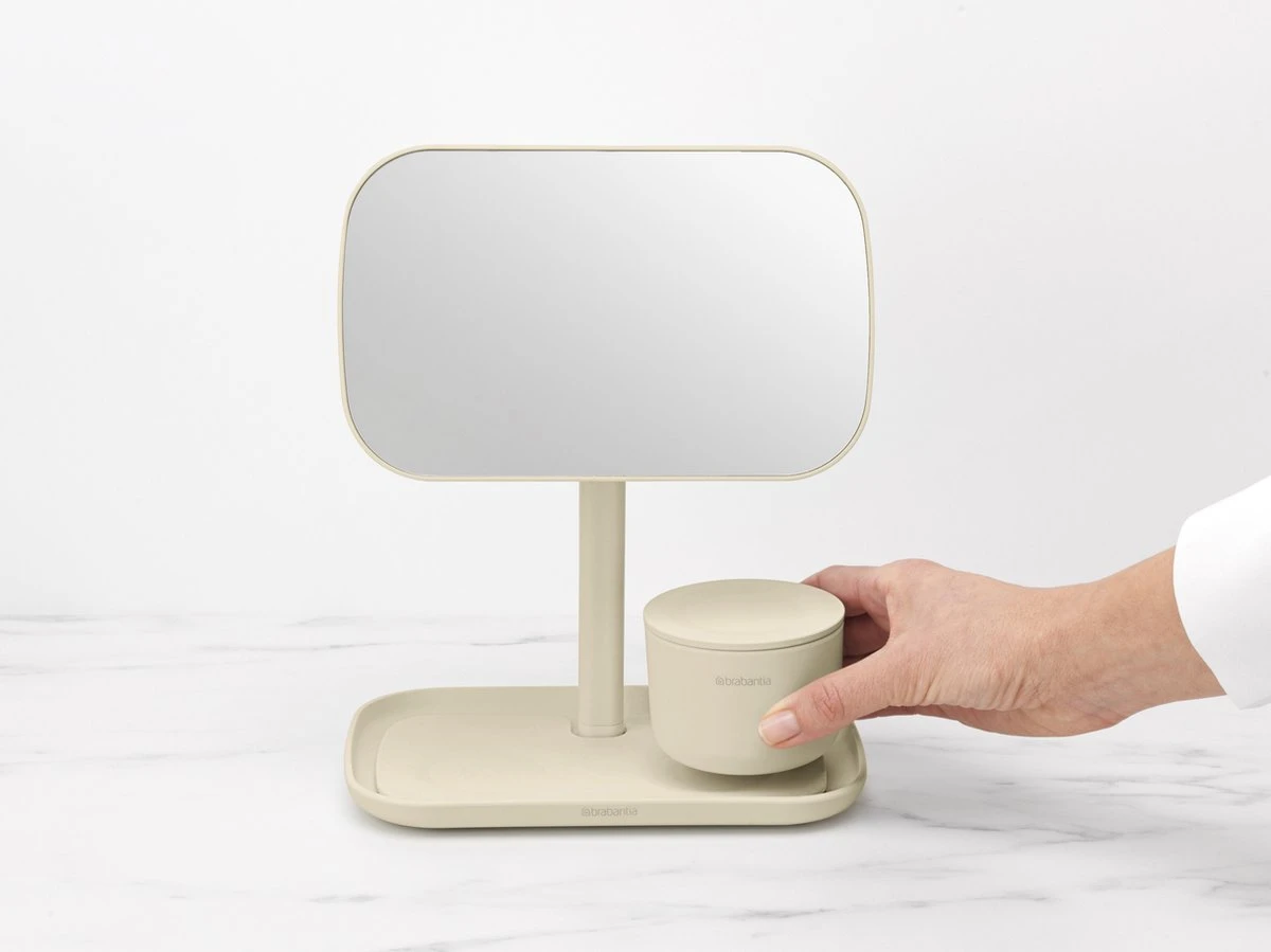 Brabantia ReNew Make-up Spiegel - Met Accessoireschaal - Soft Beige 13 Brabantia ReNew Make-up Spiegel - Met Accessoireschaal - Soft Beige - Image 11