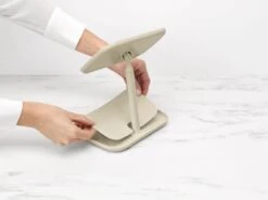 Brabantia ReNew Make-up Spiegel - Met Accessoireschaal - Soft Beige 33 Brabantia ReNew Make-up Spiegel - Met Accessoireschaal - Soft Beige -Modecosmetica Winkel 1200x899 32