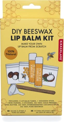Kikkerland DIY Bijenwas Lip Balsem Kit - Maak Je Eigen Lippenbalsem - 100% Natuurlijk - Voor Twee Balsem Sticks 11 Kikkerland DIY Bijenwas Lip Balsem Kit - Maak Je Eigen Lippenbalsem - 100% Natuurlijk - Voor Twee Balsem Sticks -Modecosmetica Winkel 629x1200 1
