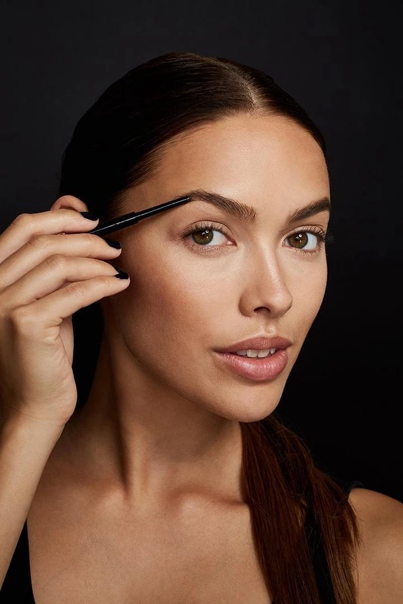 Maybelline Brow Satin Duo - 02 Medium Brown - Bruin - Wenkbrauwpotlood En Poeder 8 Maybelline Brow Satin Duo - 02 Medium Brown - Bruin - Wenkbrauwpotlood En Poeder - Image 6