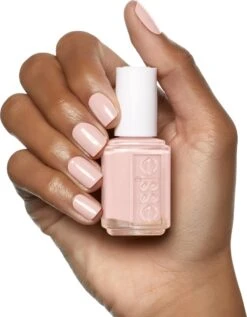 Essie Spin The Bottle - Nude - Nagellak -Modecosmetica Winkel 936x1200