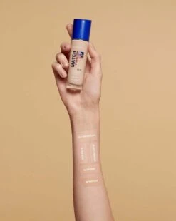 Rimmel London Match Perfection SPF20 Foundation - 010 Light Porcelain 21 Rimmel London Match Perfection SPF20 Foundation - 010 Light Porcelain -Modecosmetica Winkel 957x1200