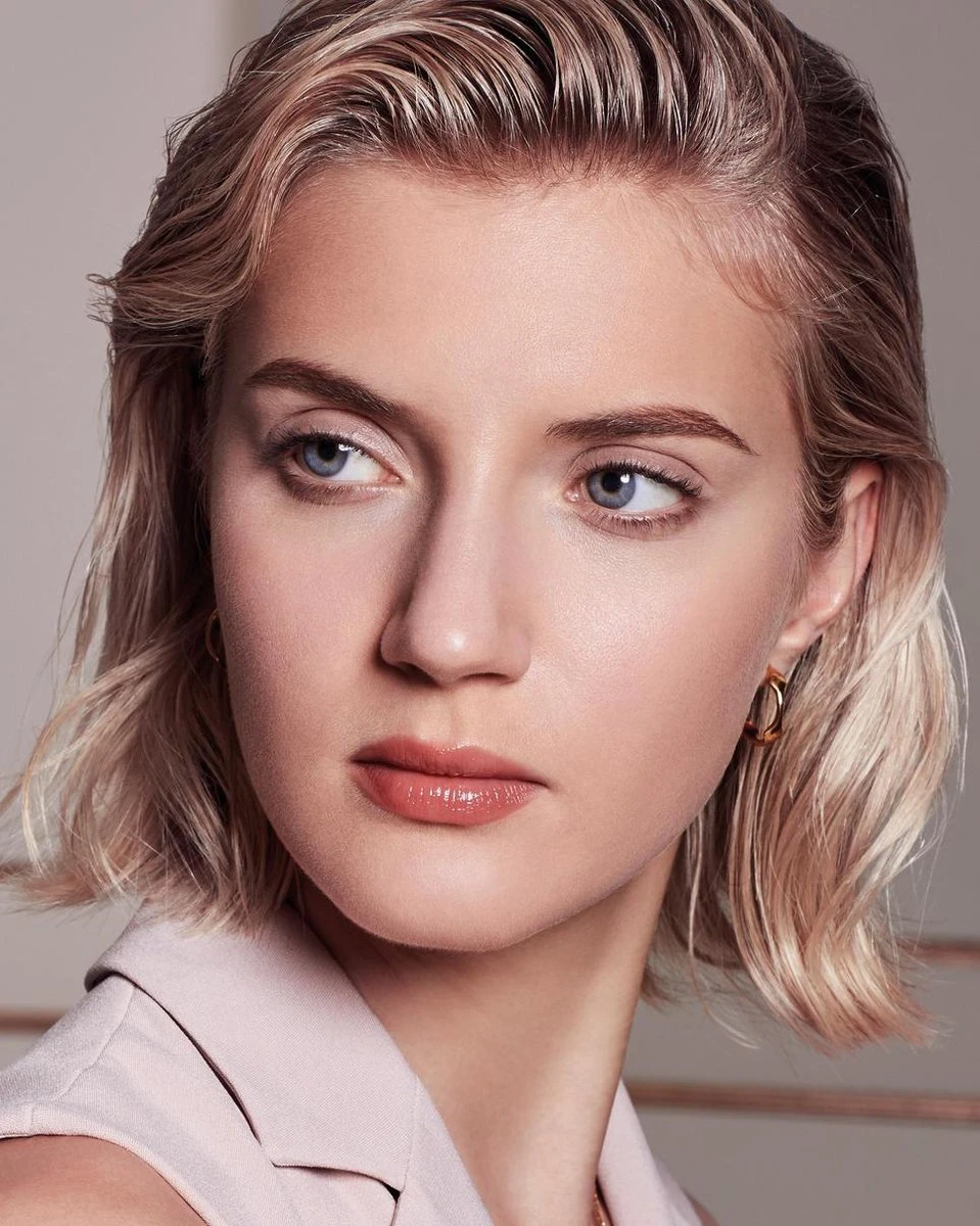 Max Factor Creme Puff Gezichtspoeder - 42 Deep Beige 10 Max Factor Creme Puff Gezichtspoeder - 42 Deep Beige - Image 8